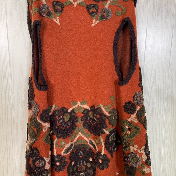 NWT One size Indigo Thread Co Collared wool shawl. Timeless piece! - Picture 12 of 14